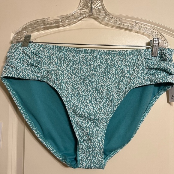 Time and Tru Other - ****Donated****Time & Tru green and white Bikini bottoms plus size 1X
